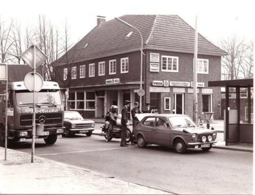 Doorlaatpost Glanerbrug 1973. Kmar Fons van den Berg.